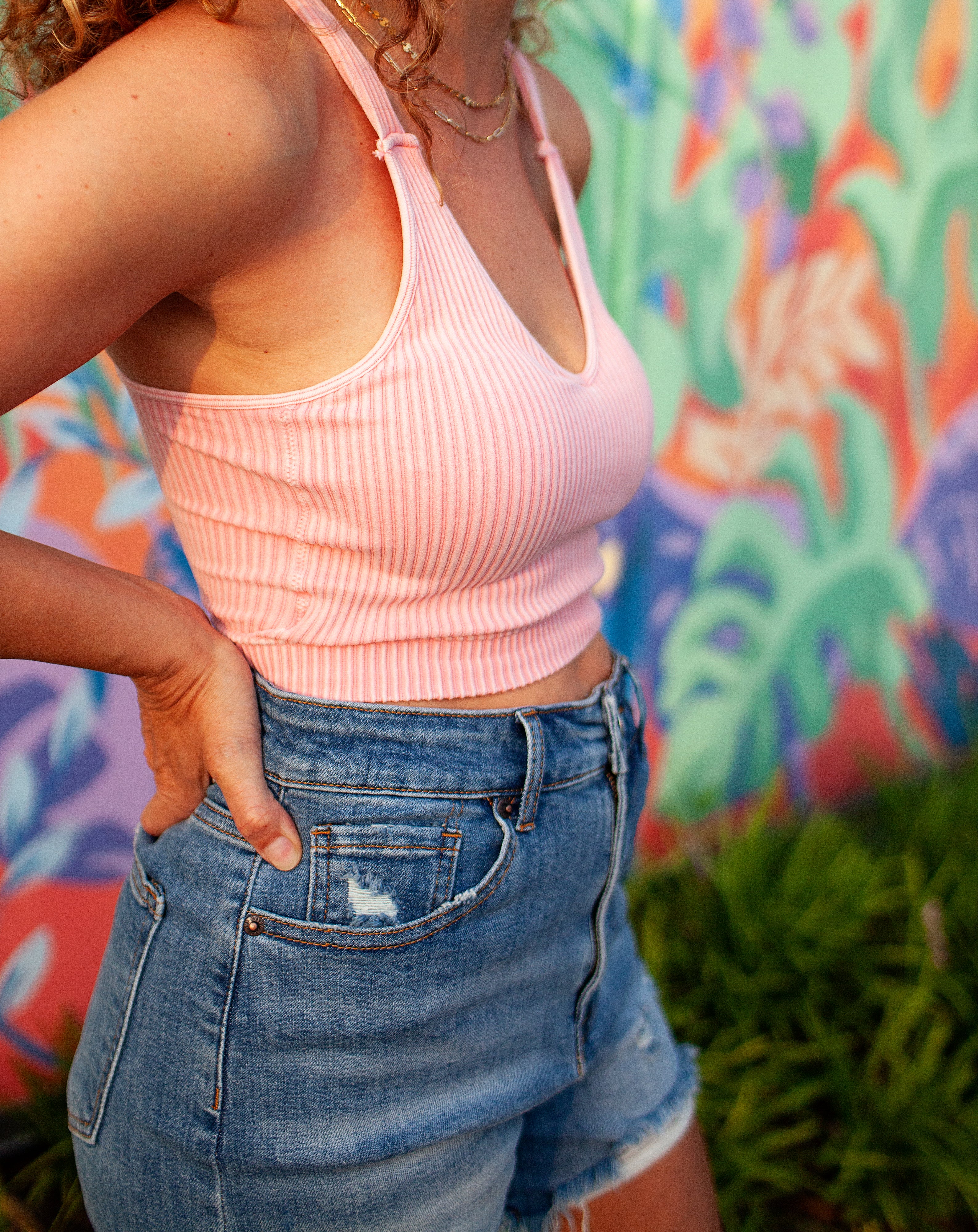 BROOKLYN RIBBED CROPPED TANK TOP {WITH PADS}