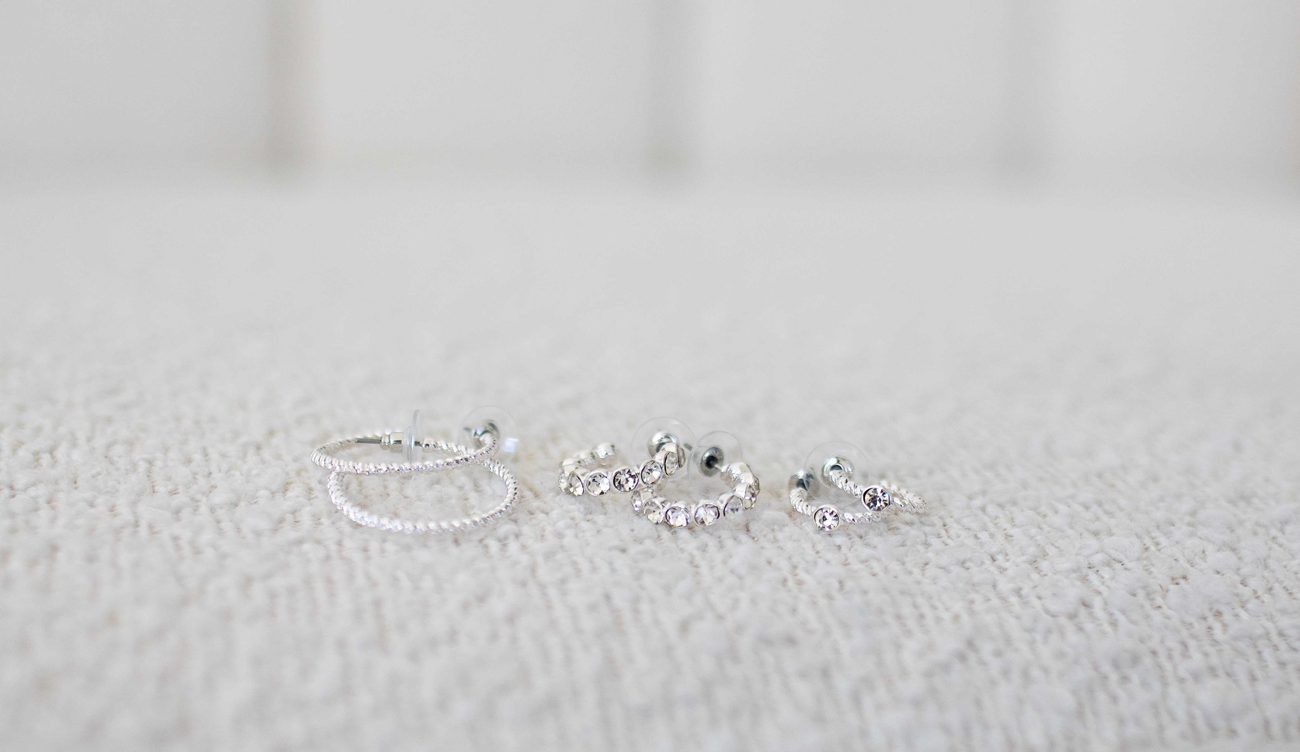 HUGGIE AND CRYSTAL HOOP EARRINGS (SET OF 3)