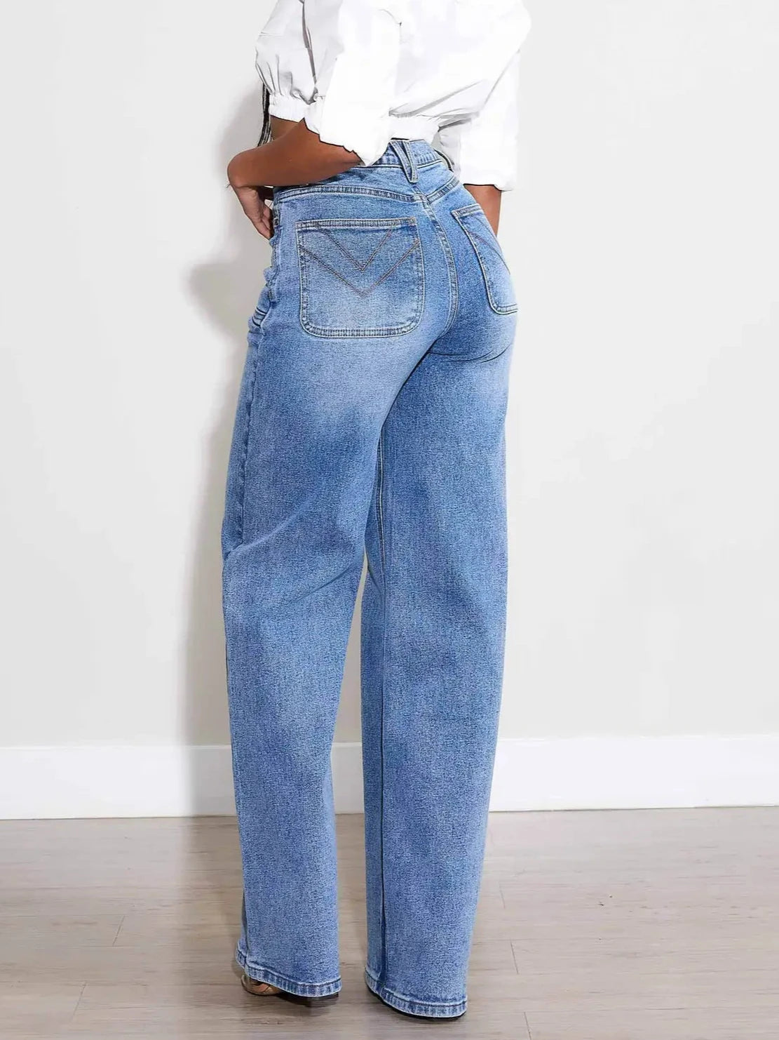 AINSLEY HIGH-ROSE SQUARE POCKET WIDE LEG JEAN